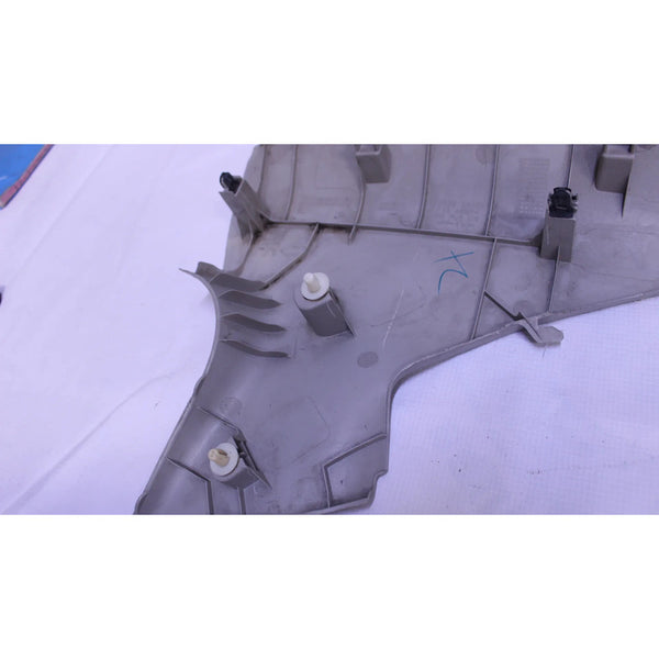 Moldura De Poste Trasero Izquierdo Nissan Versa 2012-2019 Gris