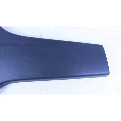 Cubre Poste Central Derecho Nissan Sentra 2014-2019 Negro