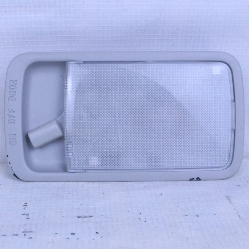 Lampara Interior Nissan Versa Note 12-19