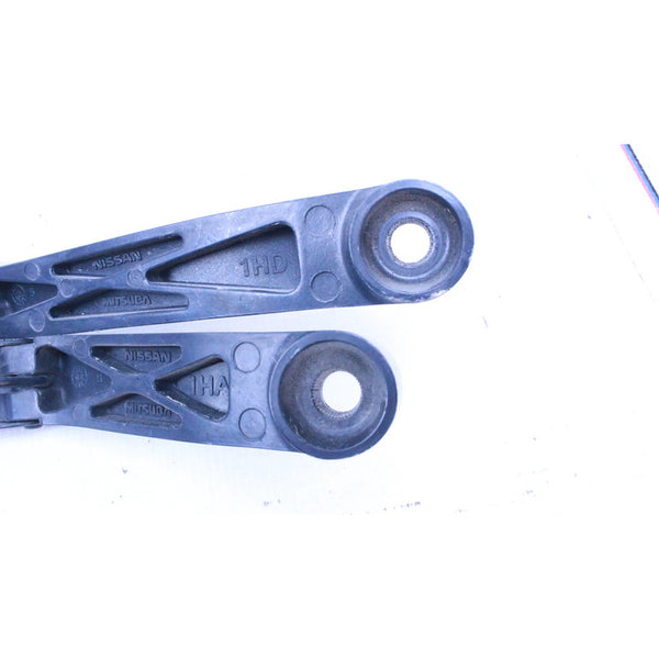 Brazos De Limpiaparabrisas Delantero Nissan Versa Note Izquierdo