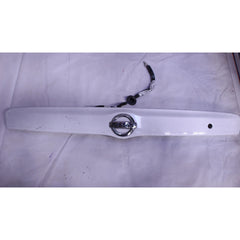 Moldura Tapa Cajuela Nissan Versa 2012-19 Blanco