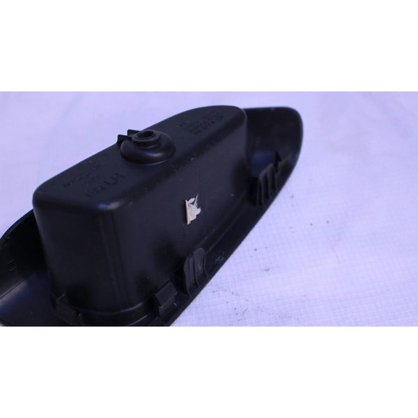 Manija Int Del/tras Izq Nissan Versa 12-19 Negro Delantera/trasera