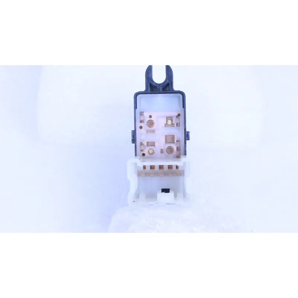 Switch Vidrio Electrico Delantero Derecho Versa 2012-2019