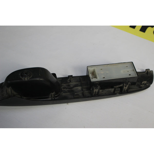 Control Derecho Puerta Nissan Versa Sedan 2012-2019 Y Vdrive