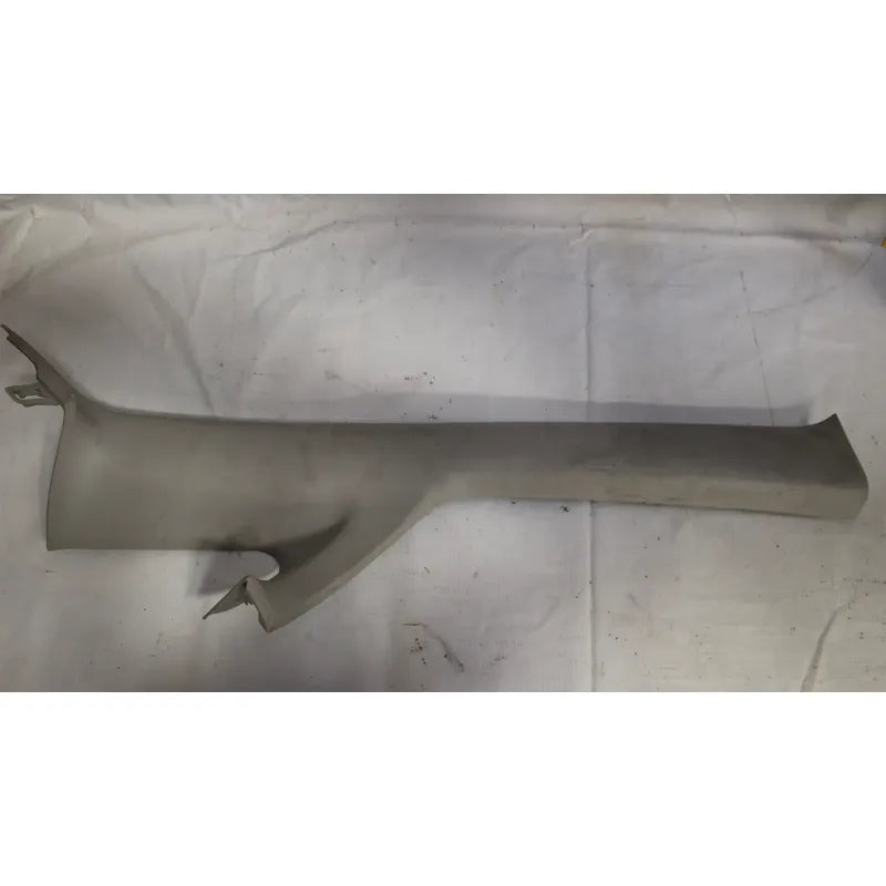 Moldura Poste Delantero Derecho Nissan Note 14-19 Gris