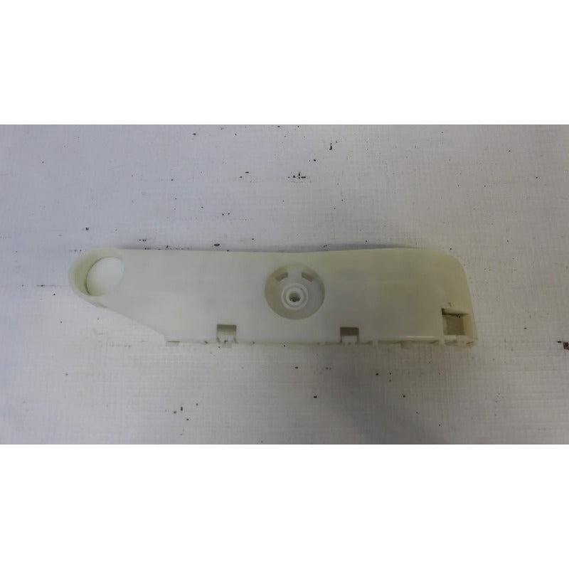 Guia Corta Izquierda Fascia Trasera Nissan Versa 2012-2018