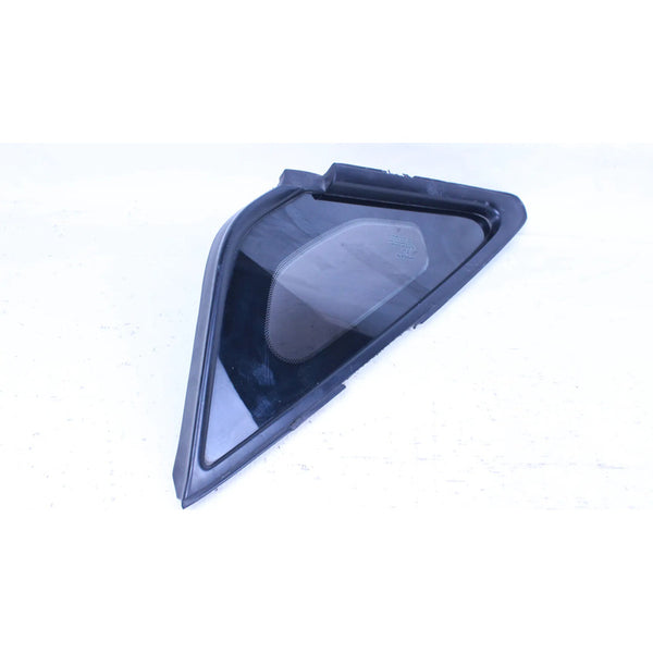 Ventana Triangular Trasera Derecha Nissan Versa 12-19