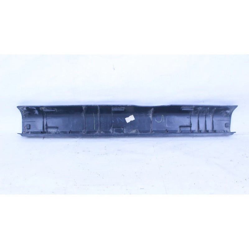 Moldura Placa De Estribo Interior Rh Nissan Versa 12-19 Negro