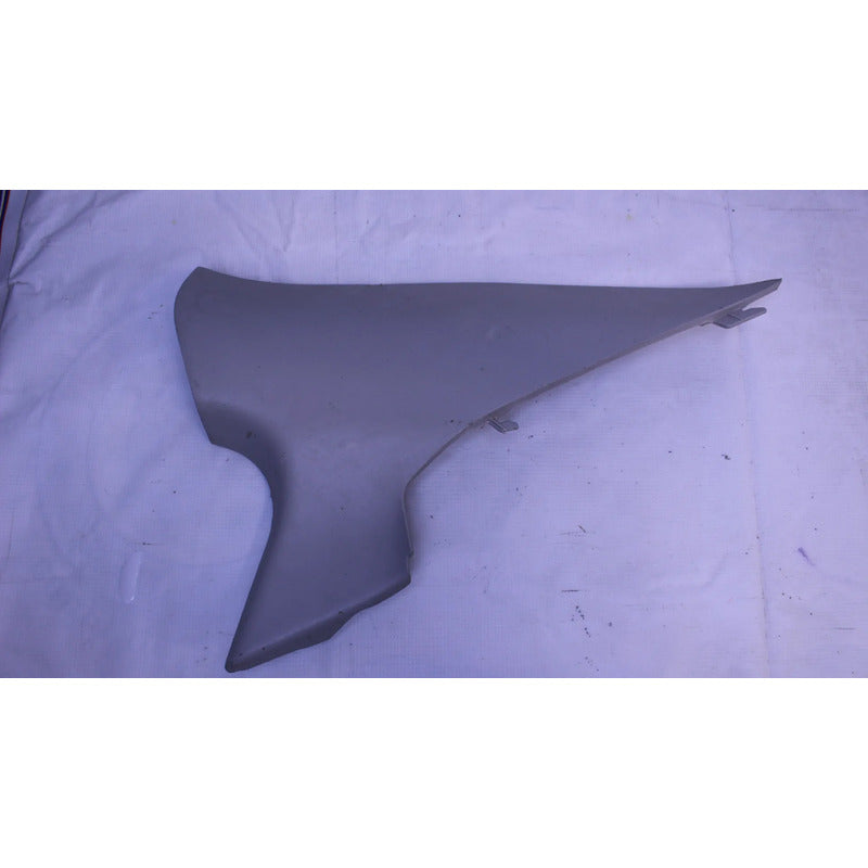 Moldura De Poste Trasero Derecho Nissan Versa 2012-2019 Grs
