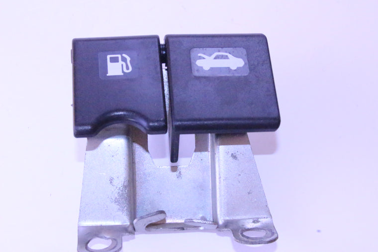 Palanca Cofre Gasolina Original Nissan Versa 2012 al 19  V-drive 2019-2023