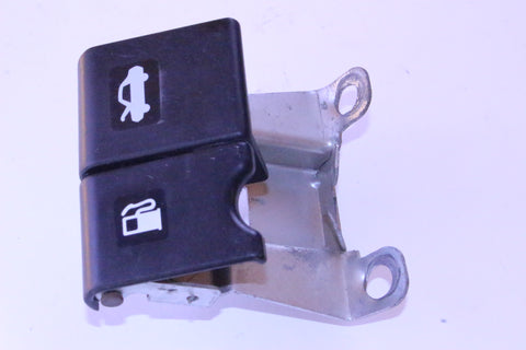 Palanca Cofre Gasolina Original Nissan Versa 2012 al 19  V-drive 2019-2023